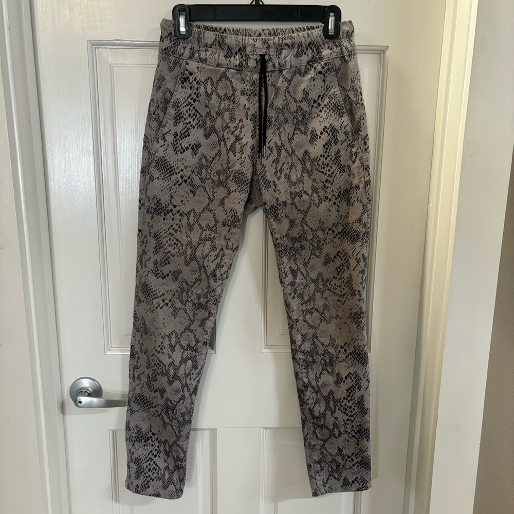 Flog Ash Python Jogger Pants Euc - image 3